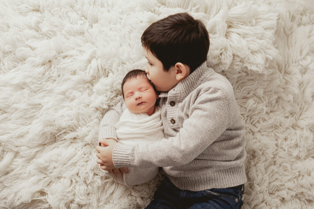 newborn sibling photos indiana